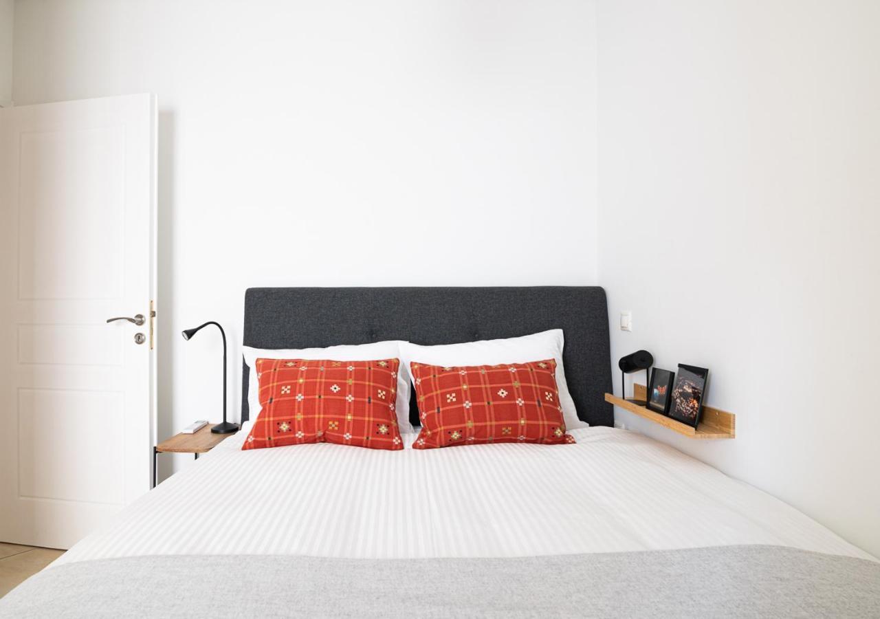 Elegant Apt 50Meters Close Acropolis Athens Exterior photo
