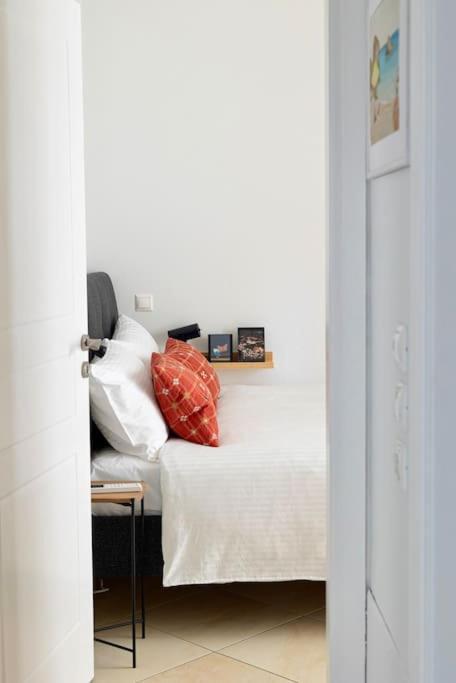 Elegant Apt 50Meters Close Acropolis Athens Exterior photo